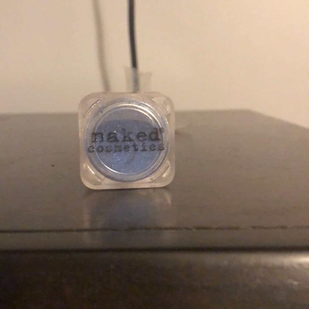 Loose pigment eye shadow